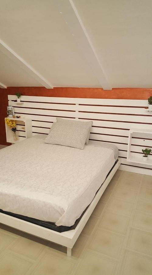 B&B La Camelia Santeramo in Colle Bagian luar foto